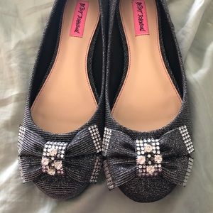 Betsy Johnson grey sparkle flats